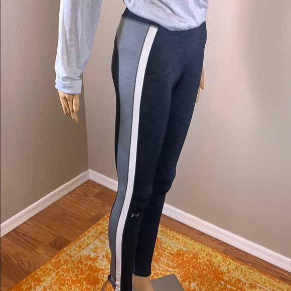 Under Armour Gray & Side Striped Leggings Size Med - Picture 8 of 8